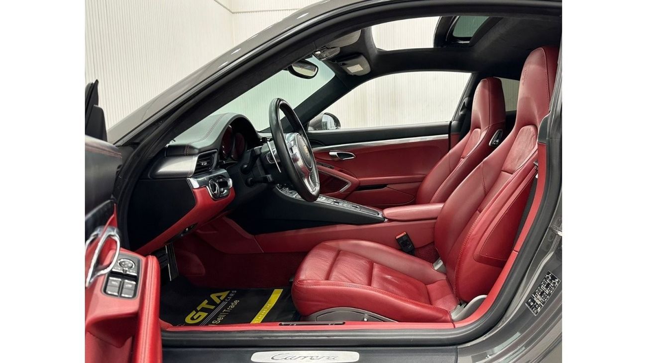 Porsche 911 2015 Porsche 911 Carrera, Full Porsche Service History, Excellent Condition, GCC