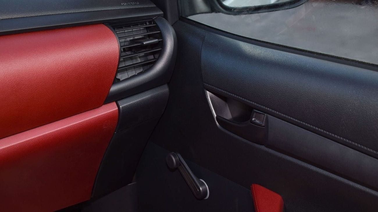 Toyota Hilux HILUX D/C 4WD DSL DLX-E