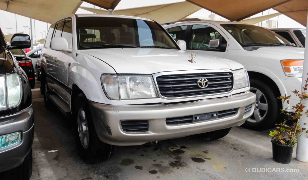 Toyota Land Cruiser GXR V6