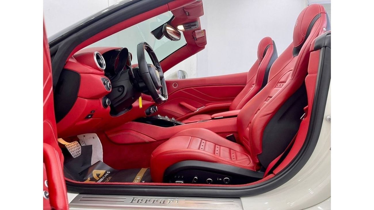 Ferrari California Std *Like New* 2015 Ferrari California T, Full Ferrari History, Warranty, Low Kms, GCC