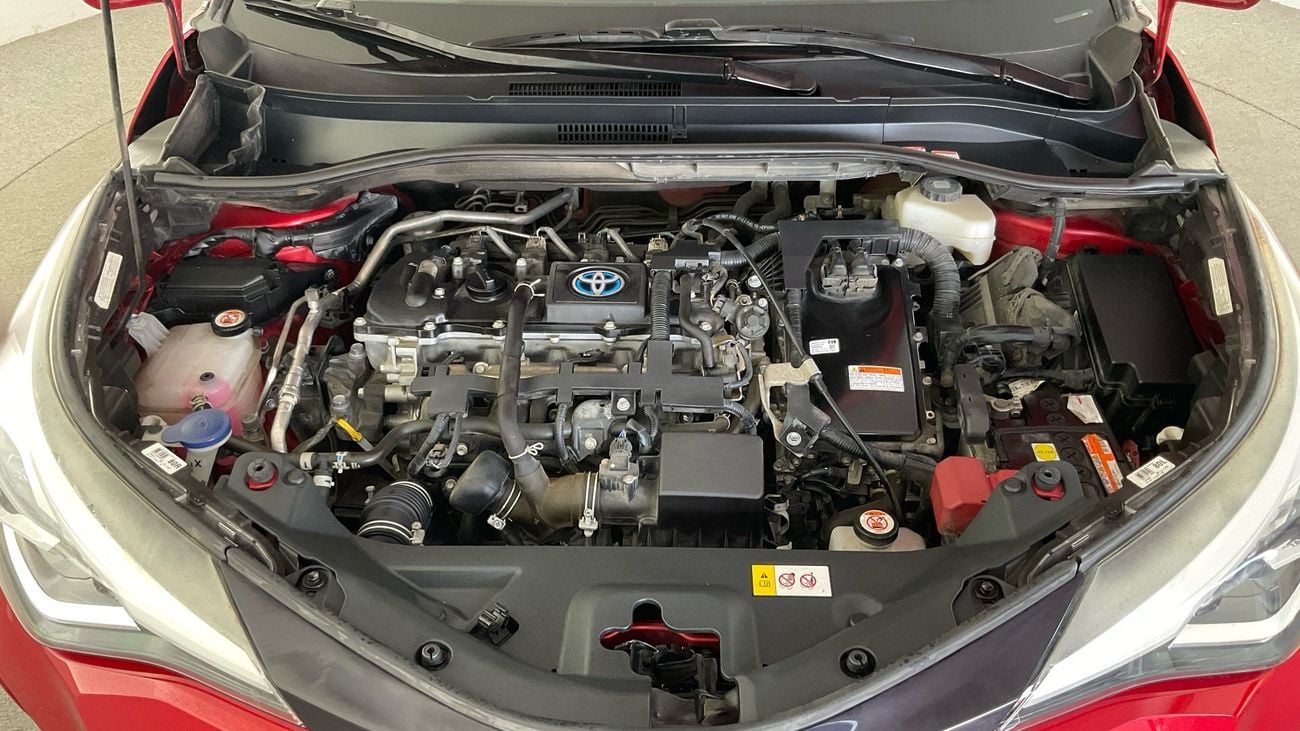 تويوتا CHR 1.8 VVT I-HYBRID VX AUTO | شامل الضمان | 0 ﺪﻔﻋﺓ ﺃﻮﻟﻯ