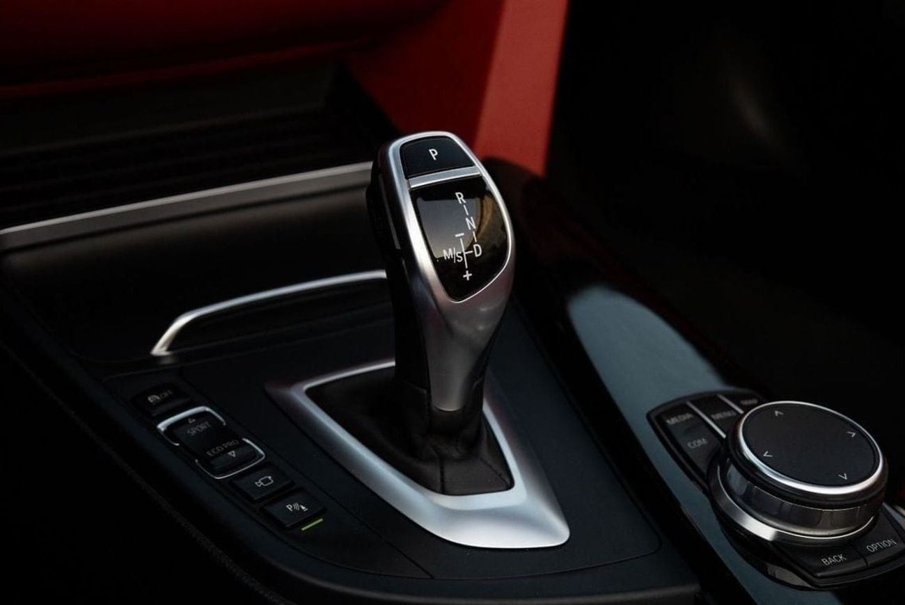 BMW 430i M Sport 2.0L BMW 430i M-Sport Convertible 2018 GCC under Warranty with Flexible Down-Payment.