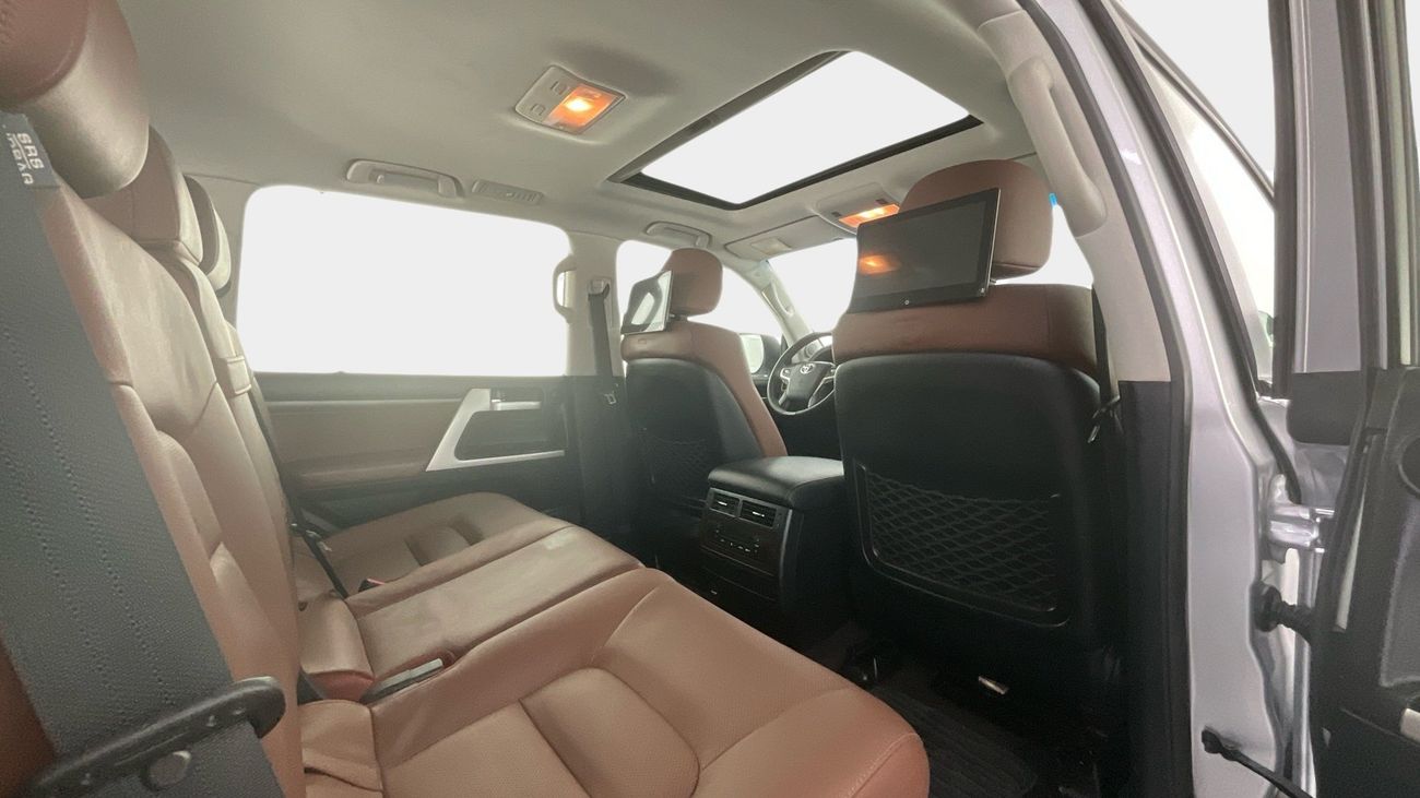 Toyota Land Cruiser VXR | upto AED 20,000 Ramadan Discount | Guaranteed Warranty | 0 Down Payment