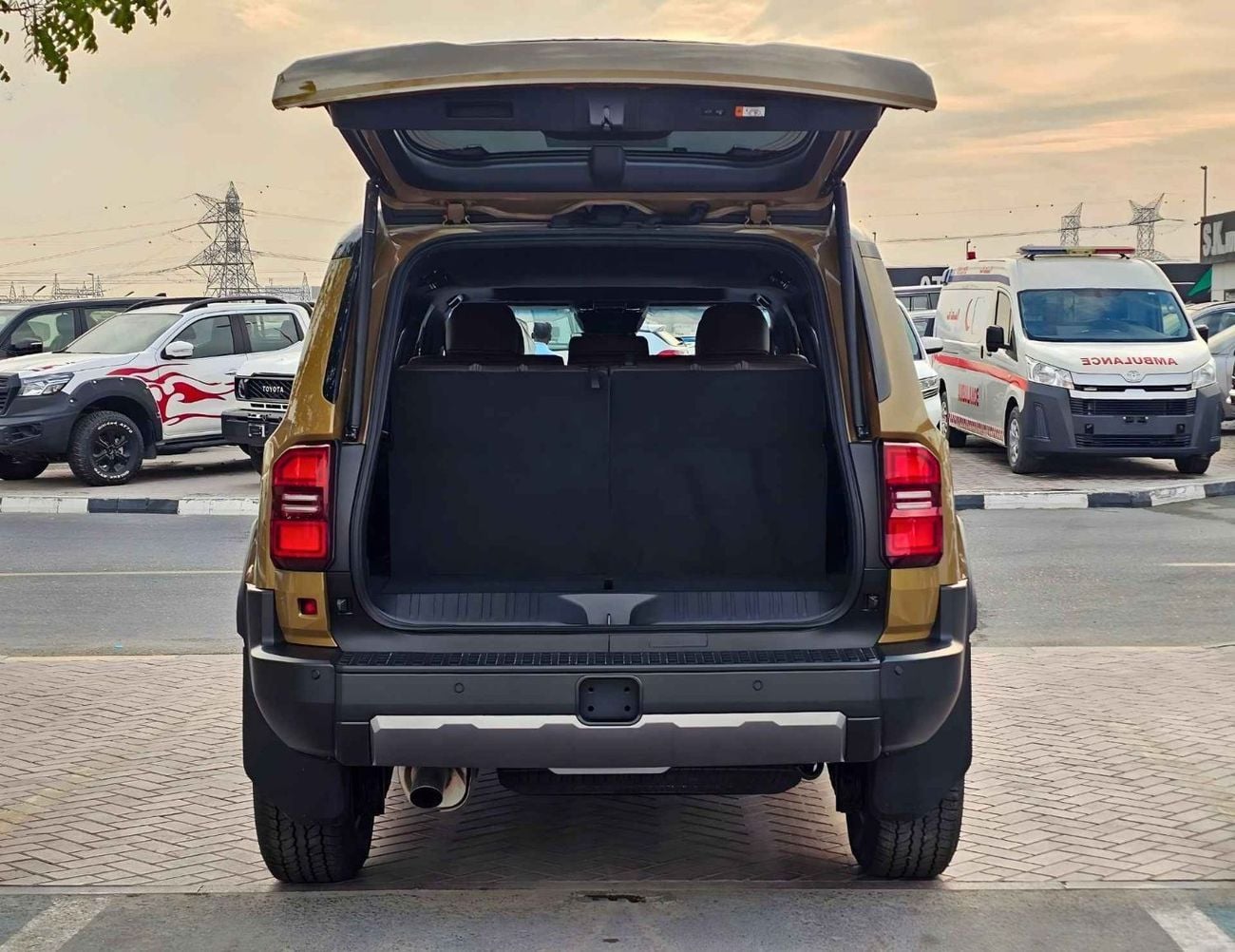 تويوتا برادو TURBO ADVENTURE DUAL TONE GCC SPEC / 2.4L PETROL A/T V4 / HIGH OPTION WITH RADAR / (CODE# PADV1T)