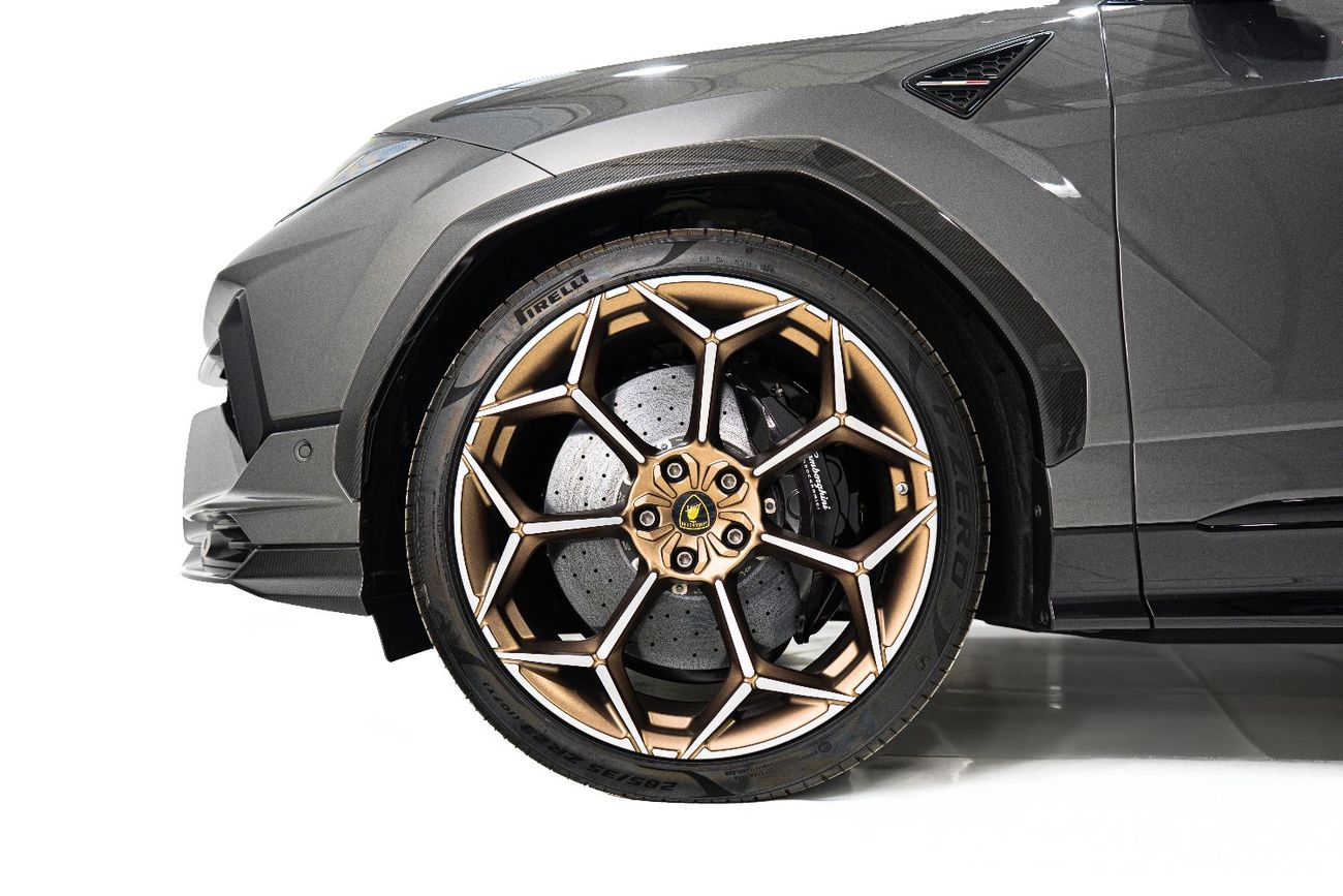 لامبورغيني اوروس 4.0T V8 Performante URUS PERFORMANTE | TWO TONE INTERIOR ALCANTARA SEATS | CARBON INT/EXT | MASSAGE 