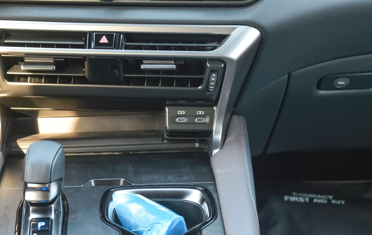 لكزس RX 350 LEXUS RX350 SIGNET 2.4L AWD SUV 2025