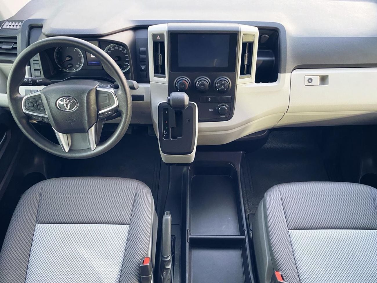 تويوتا هاياس Commuter 2.8L
