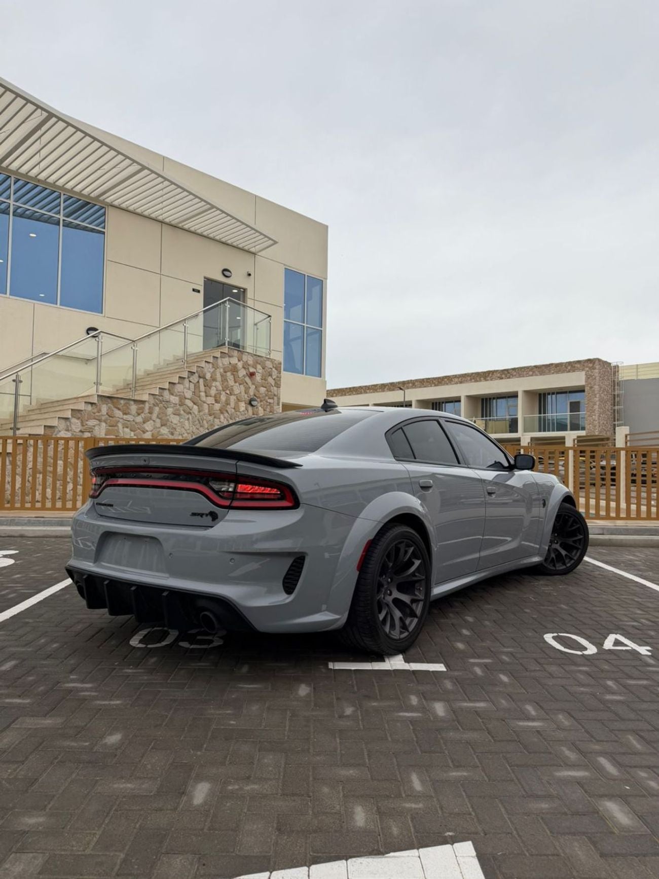 Dodge Charger SRT Hellcat 6.2L (717 HP)