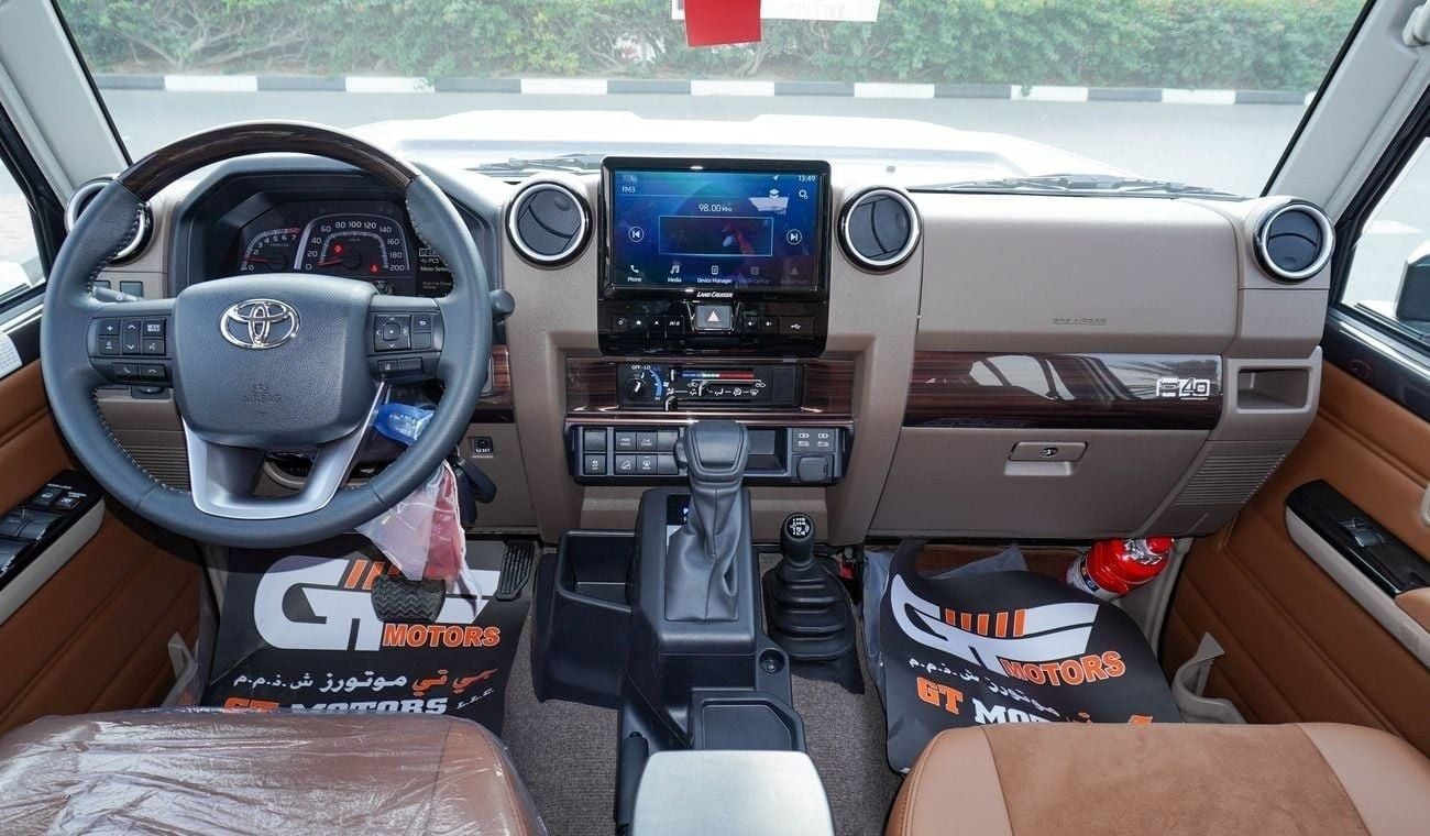Toyota Land Cruiser 70 4.0L V6 A/T