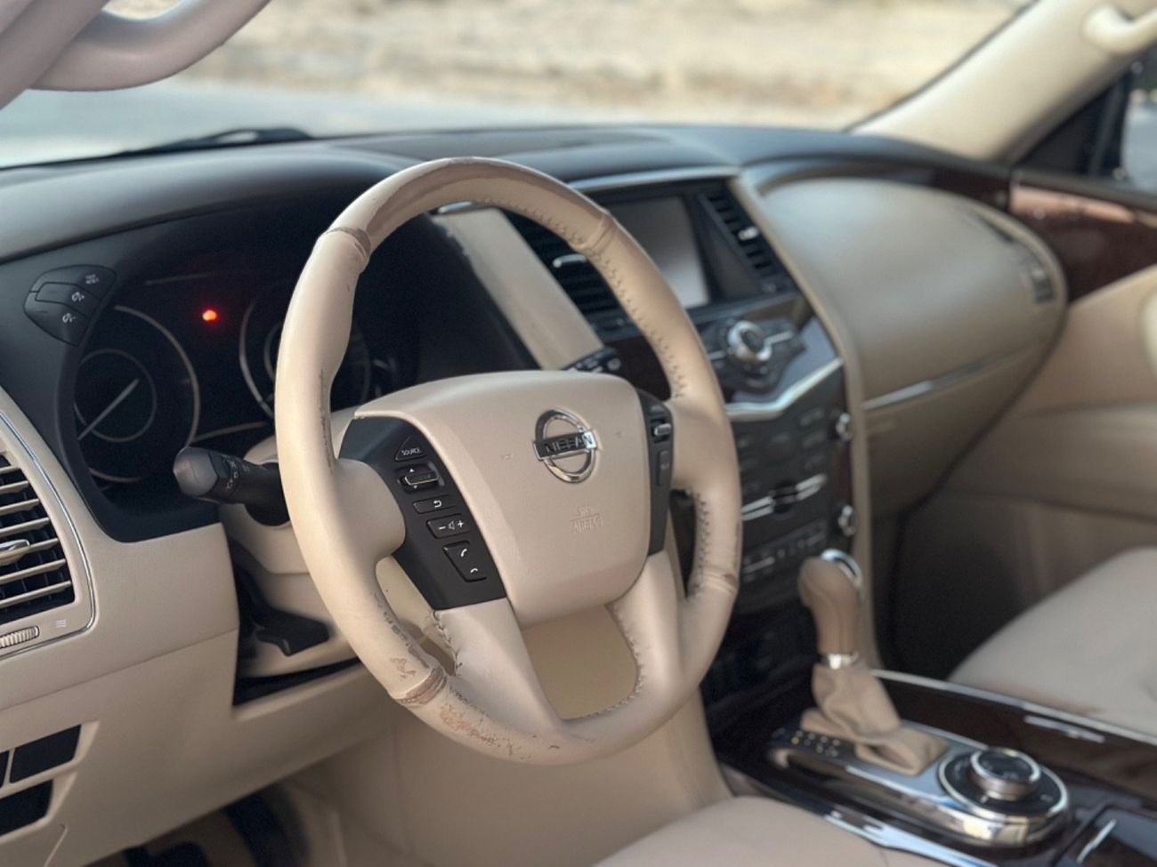 Nissan Patrol SE 4.0L MODEL 2017 GCC CAR PERFECT CONDITION INSIDE AND OUTSIDE FULL OPTION