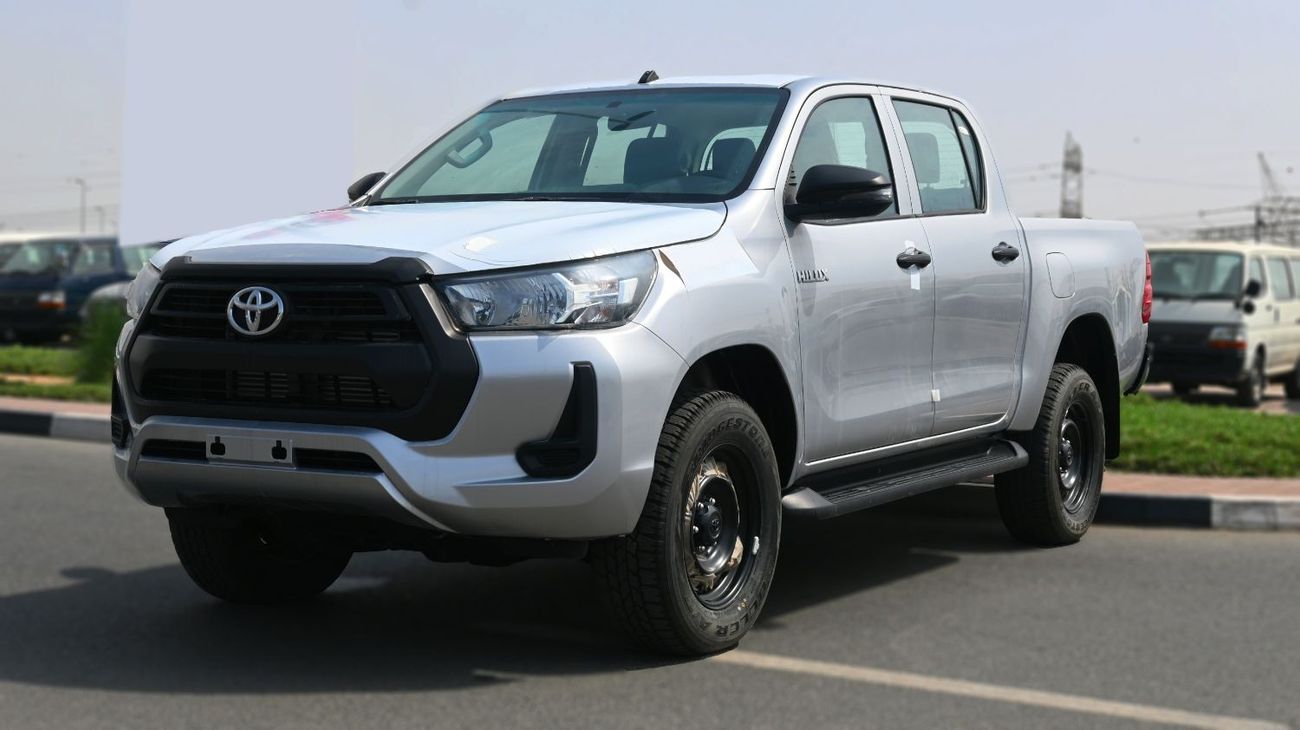 تويوتا هيلوكس Toyota Hilux 4x4  2024 2.4L Diesel Double Cab Transmission Manual Silver Outside Black inside