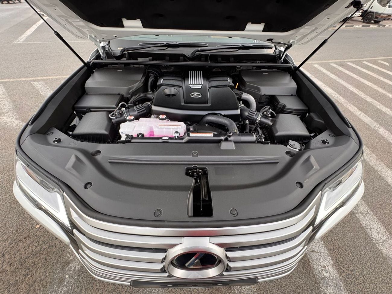 Lexus LX600 BRAND NEW LEXUS LX600 2025 4WD AT PETROL = RIGHT HAND DRIVE