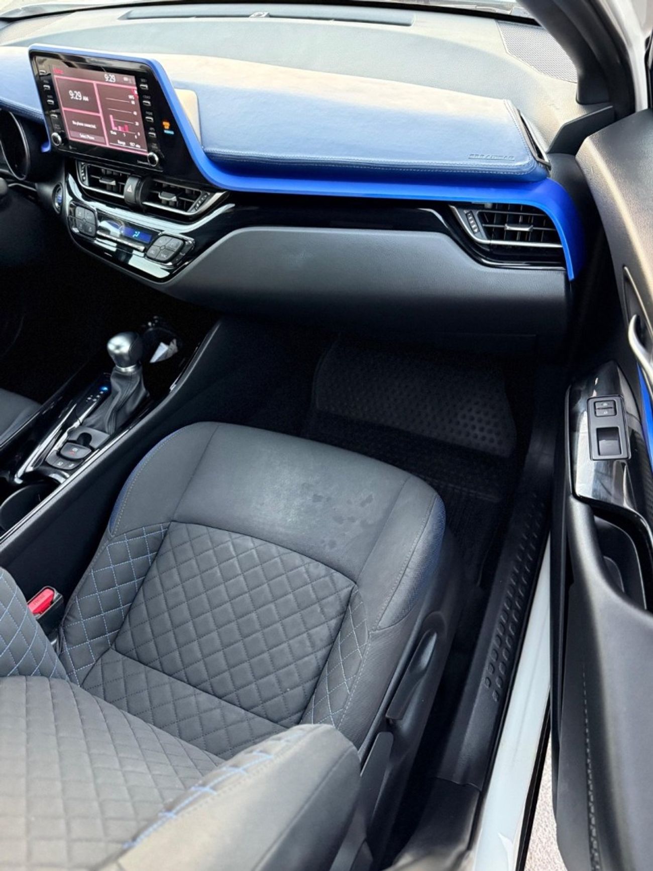 Toyota CHR TOYOTA C-HR XLE