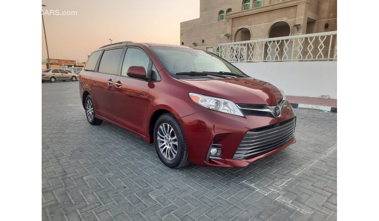 Toyota Sienna 2018 TOYOTA SIENNA XLE