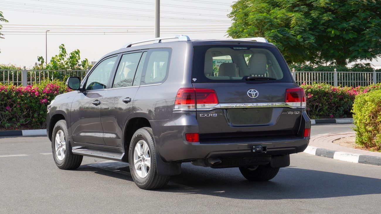 Toyota Land Cruiser EXR 5.7L 4WD