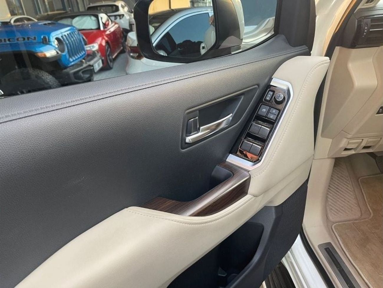 تويوتا لاند كروزر GXR