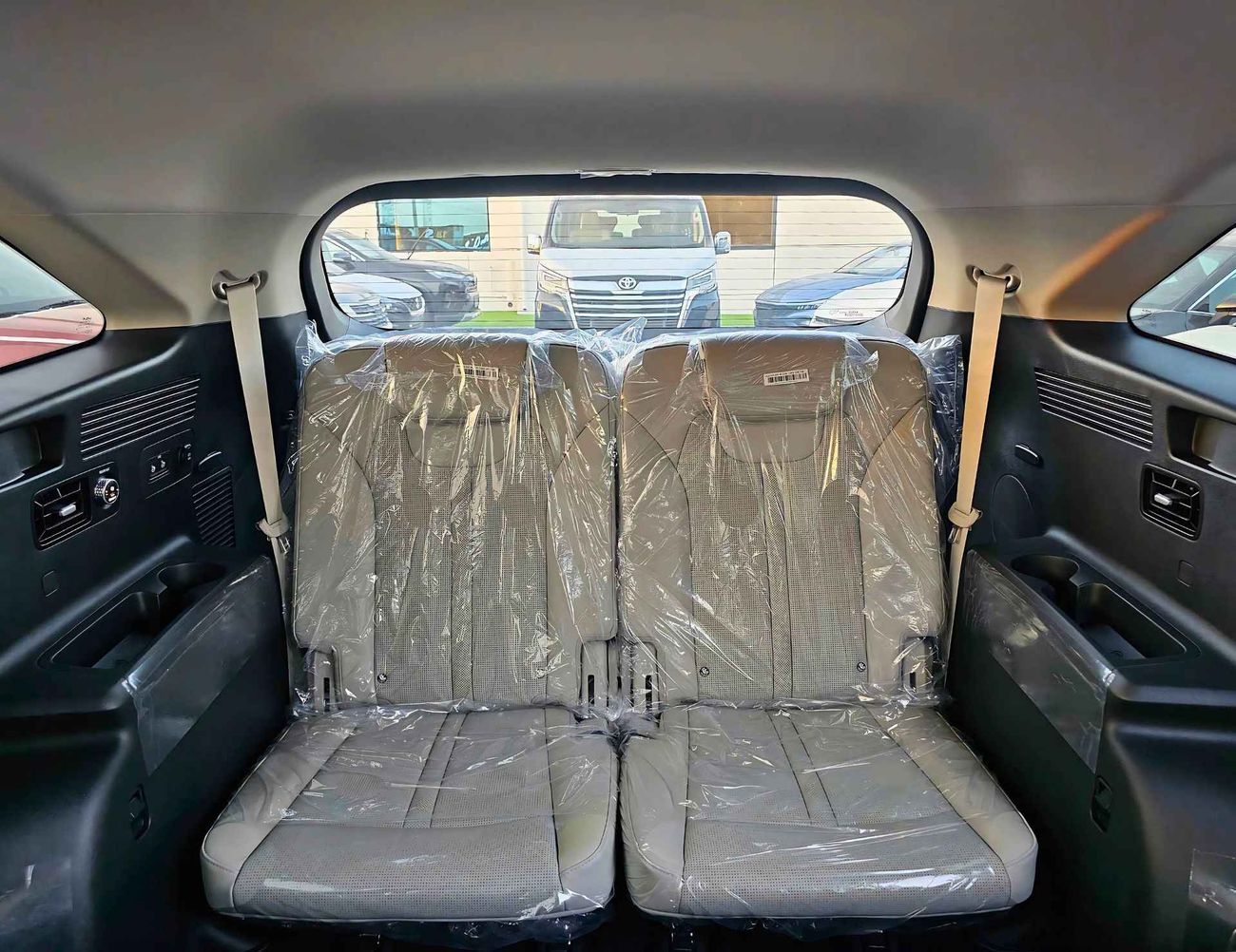 Kia Sorento 2.5L V4 PETROL / 360* CAMERA  / POWER SEATS & LEATHER / 4WD (CODE # 69093)