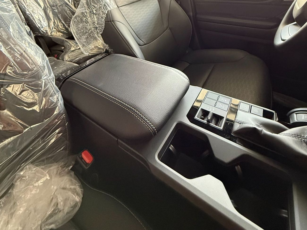 تويوتا برادو 2.8 DIESEL 4X4 AT VX -STD SUNROOF  **EXPORT ONLY**التصدير فقط خارج الخليج**