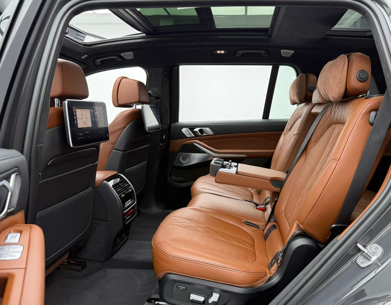 BMW X7 M50i 4.4L (530 HP) 2022 BMW X7 M50i M-Sport, 2028 BMW Warranty + Service Pack, Full BMW Service Hist