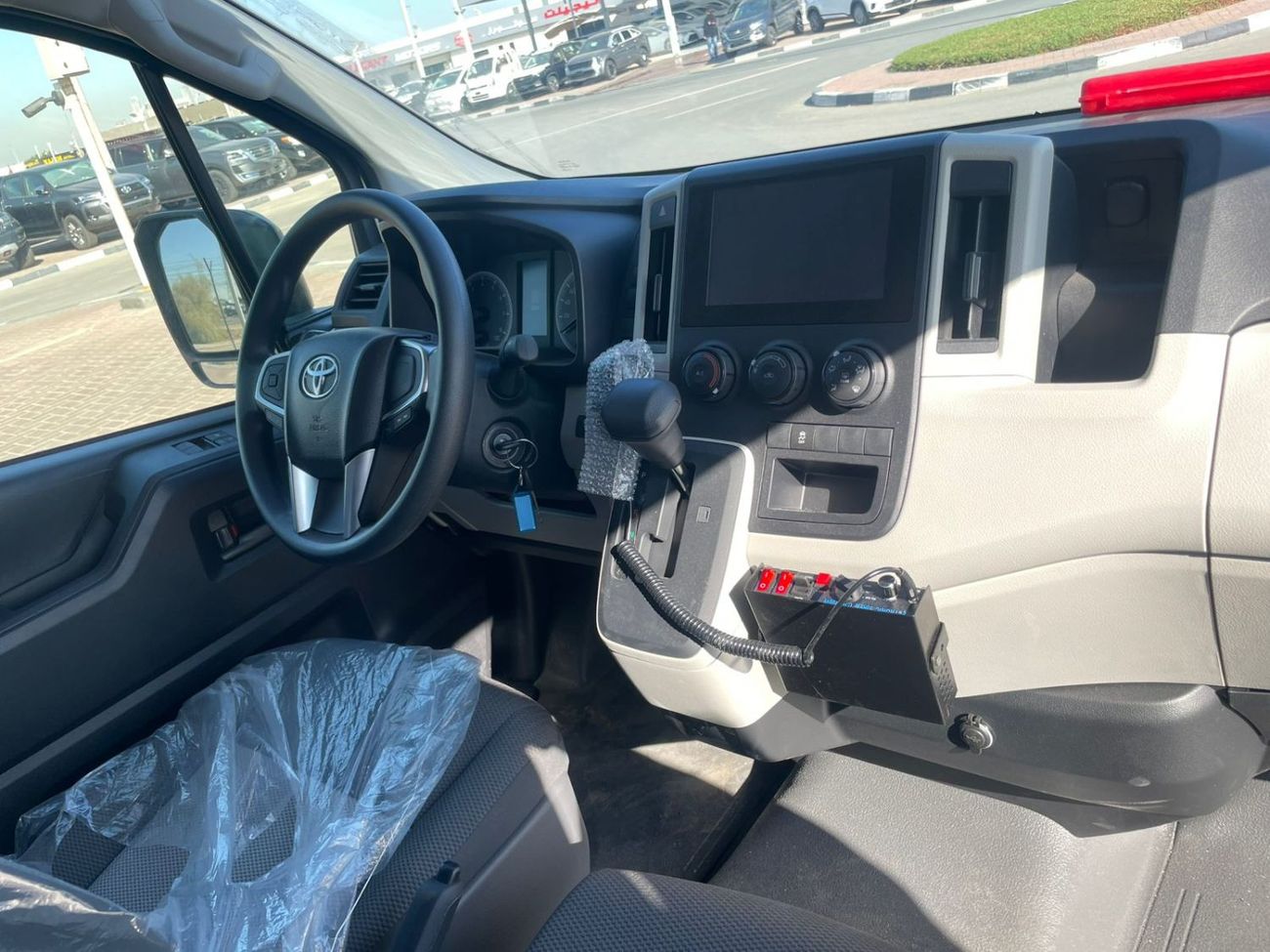 تويوتا هاياس TOYOTA HIACE AMBULACE 3.5 PETROL AUTOMATIC TRANMISSION