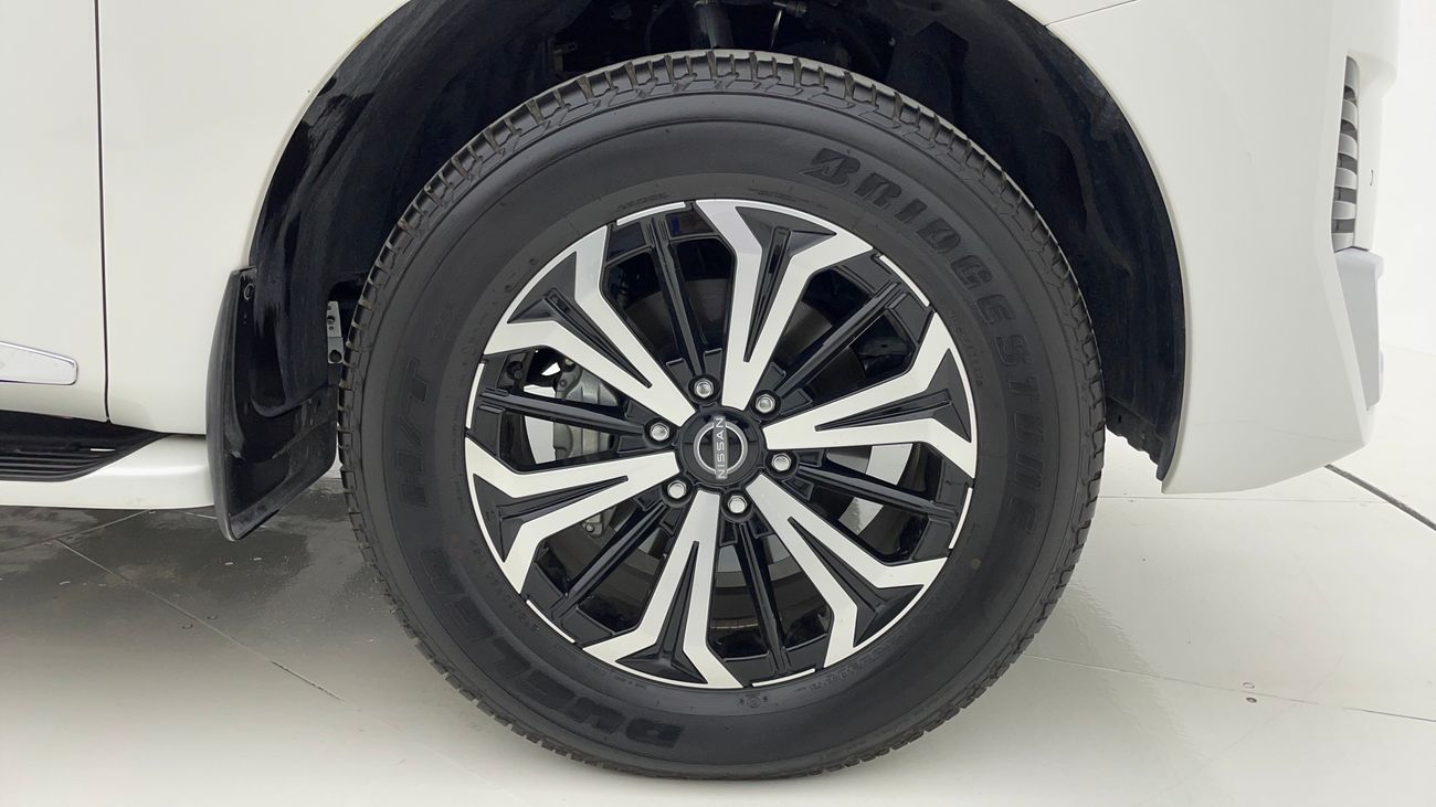 نيسان باترول LE TITANIUM 5.6 | بدون دفعة مقدمة | اختبار قيادة مجاني للمنزل