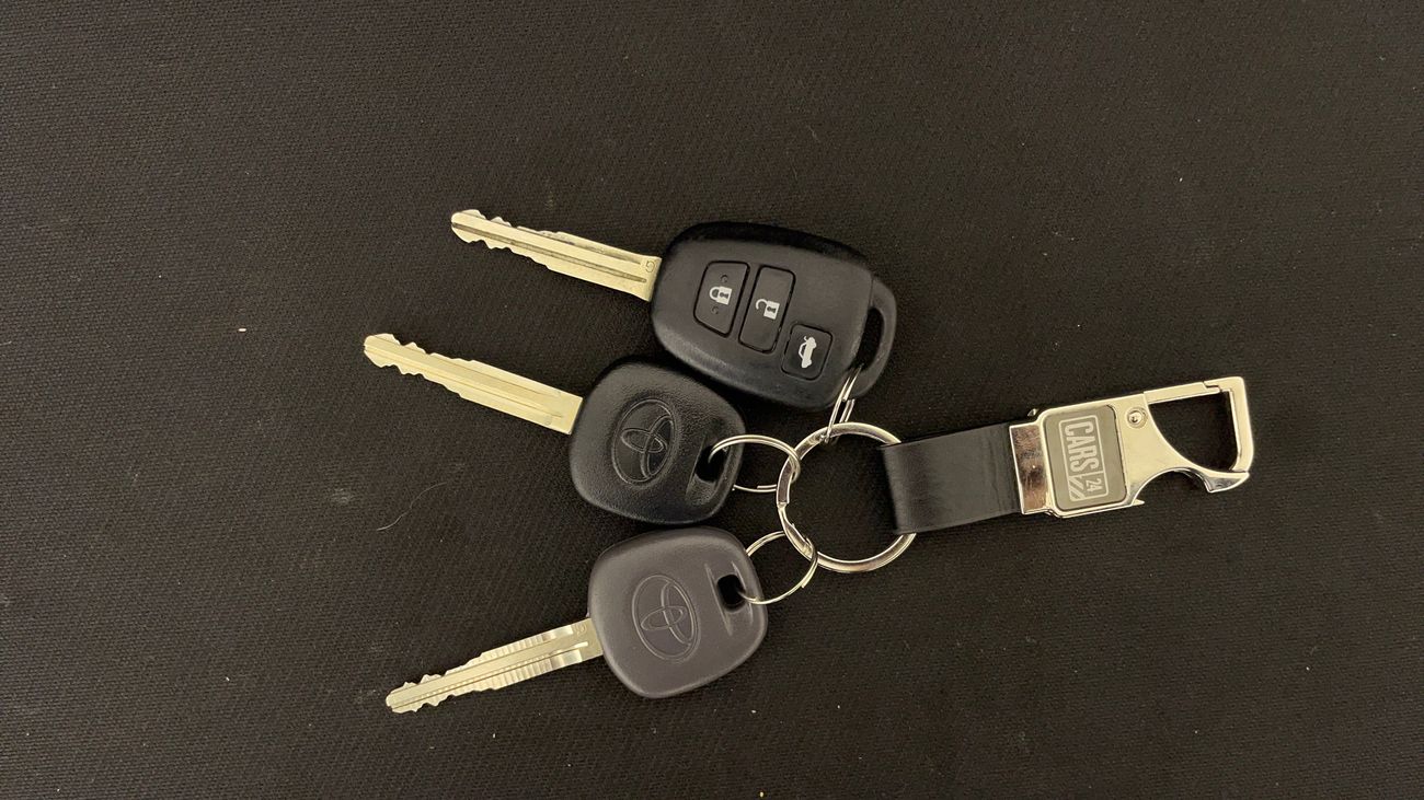 تويوتا يارس SE 1.5 | بدون دفعة مقدمة | اختبار القيادة في المنزل