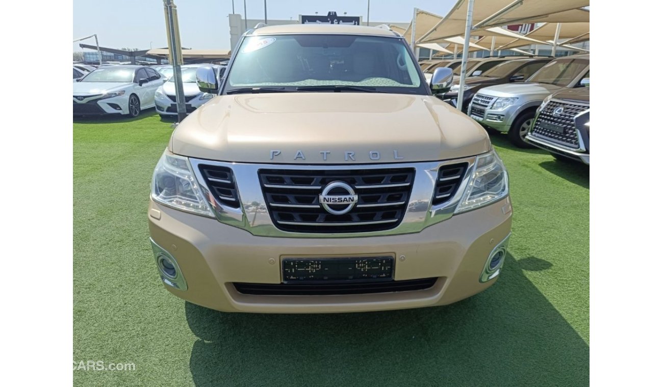 Nissan Patrol SE T2 Car in excellent condition without accidents very good inside and out