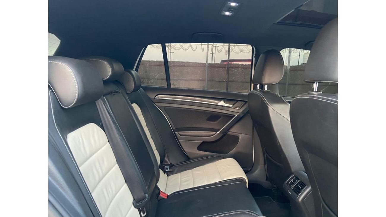 فولكس واجن جولف ار