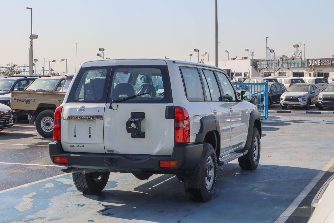 نيسان باترول سفاري nissan patrol safari 4.8L A/T 2023 model