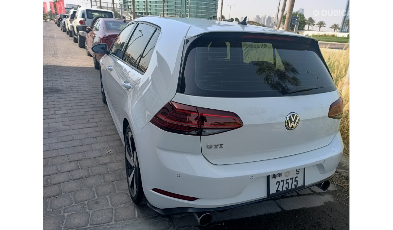 فولكس واجن جولف GTI 2.0 turbo high line