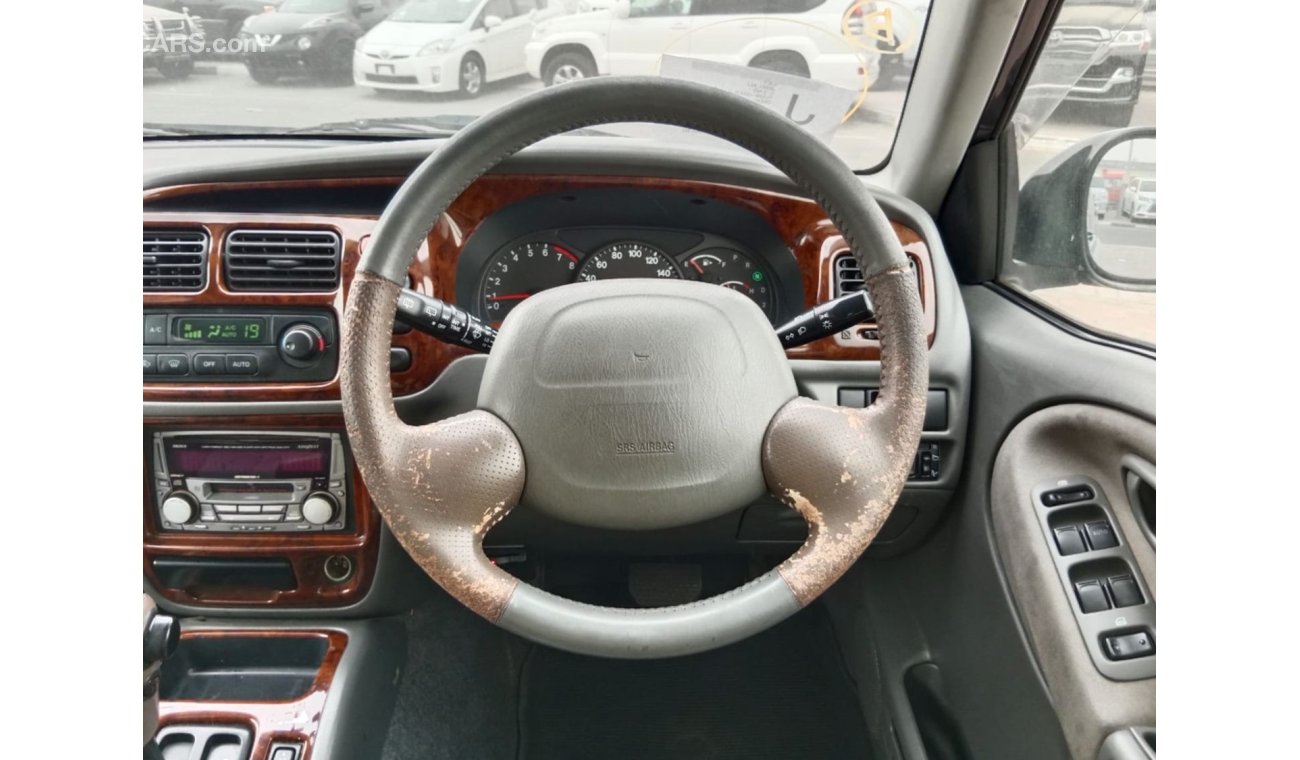 سوزوكي إيسكودو SUZUKI ESCUDO RIGHT HAND DRIVE (PM1595)