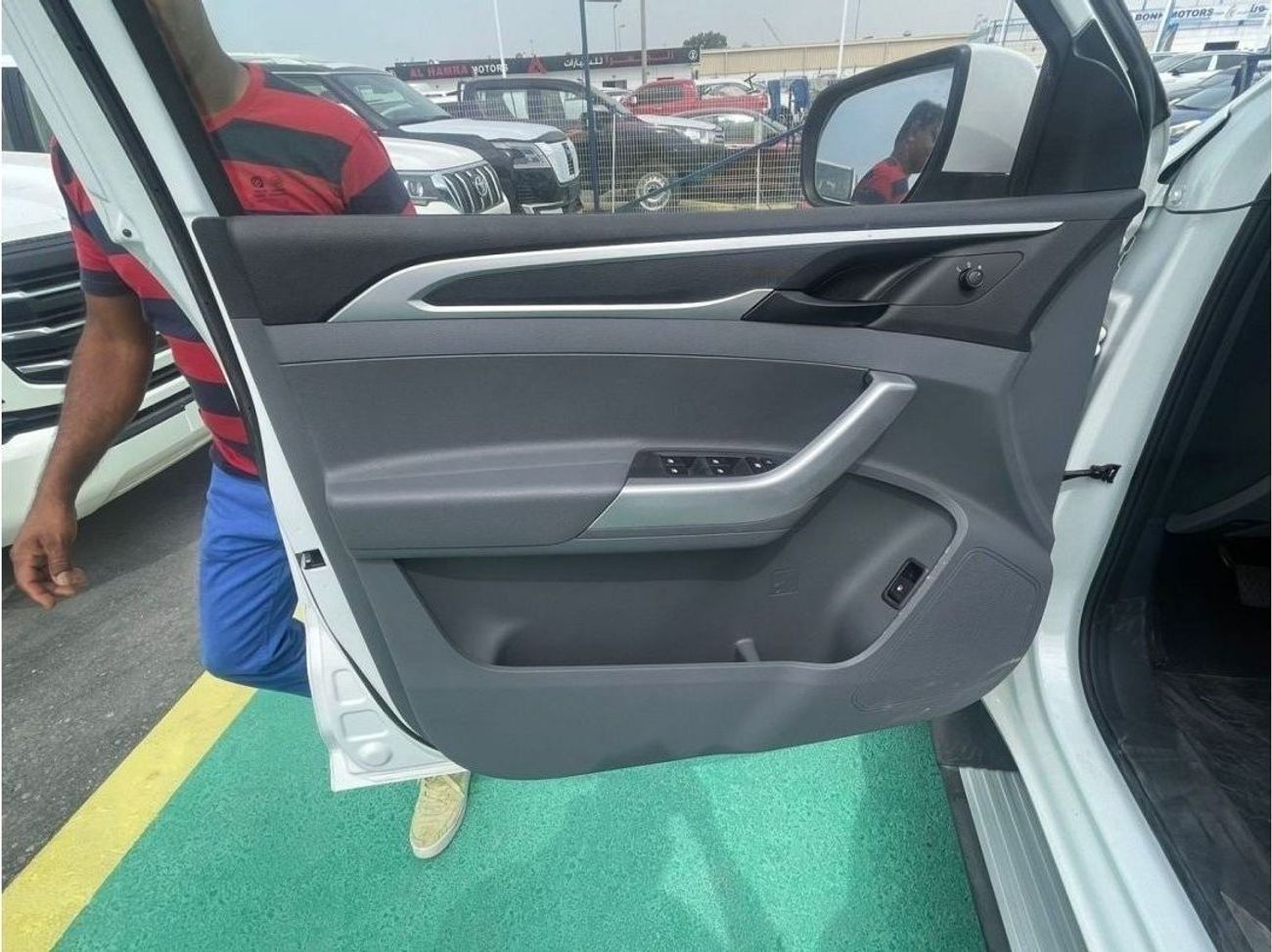 MG T60 2.8 ENGINE DIESEIL  4X4 MANUAL GEAR