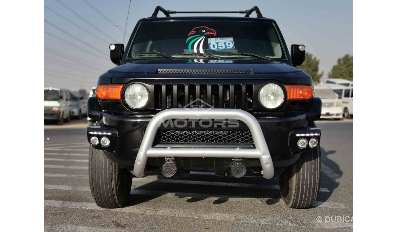 تويوتا إف جي كروزر 4.0L Petrol, 17”Alloy Rims, Fog Lamps, Xenon Headlights, LOT-568