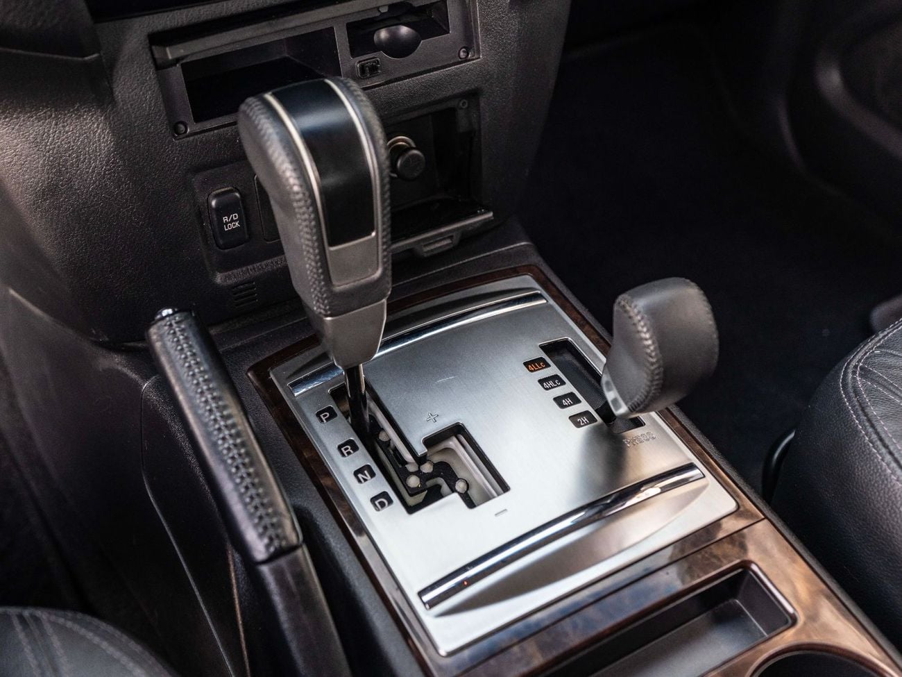 Mitsubishi Pajero GLS 3.5L (189 HP)