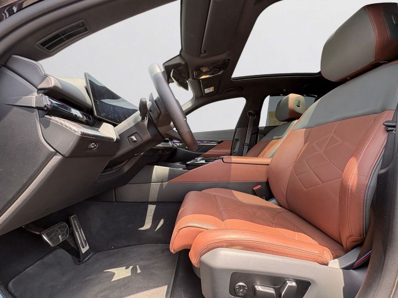 BMW i5 M60 XDRIVE INDIVIDUAL (L · None - Electric Cyl · Automatic · Electric · Sedan · All Wheel Drive · 5 Seats · 4 Door) AED 4,640 P.M | 0% DOWN PAYMENT | BMW i5 M60 xDRIVE | DUAL MOTOR ELECTRIC AWD – 601 HP | FULL AGENCY