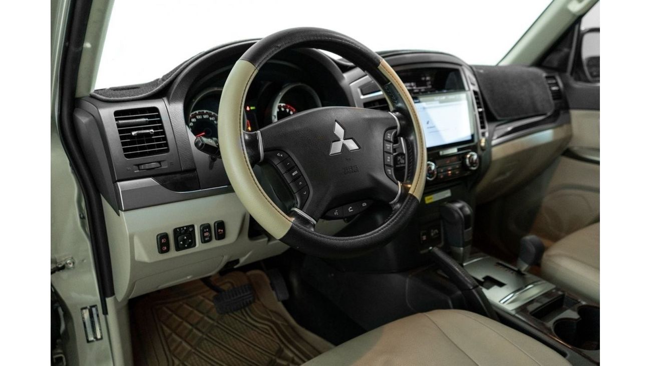Mitsubishi Pajero 2020 Mitsubishi Pajero 3.8L GLS / Full Mitsubishi Service History