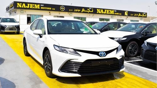 Toyota Camry LE Hybrid 2.5 L