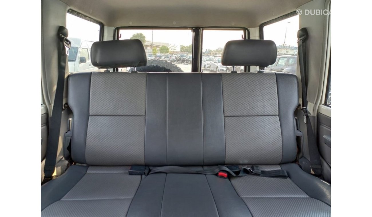 Toyota Land Cruiser 70 TOYOTA LAND CRUISER HARD TOP LEFT HAND DRIVE (PM 840)