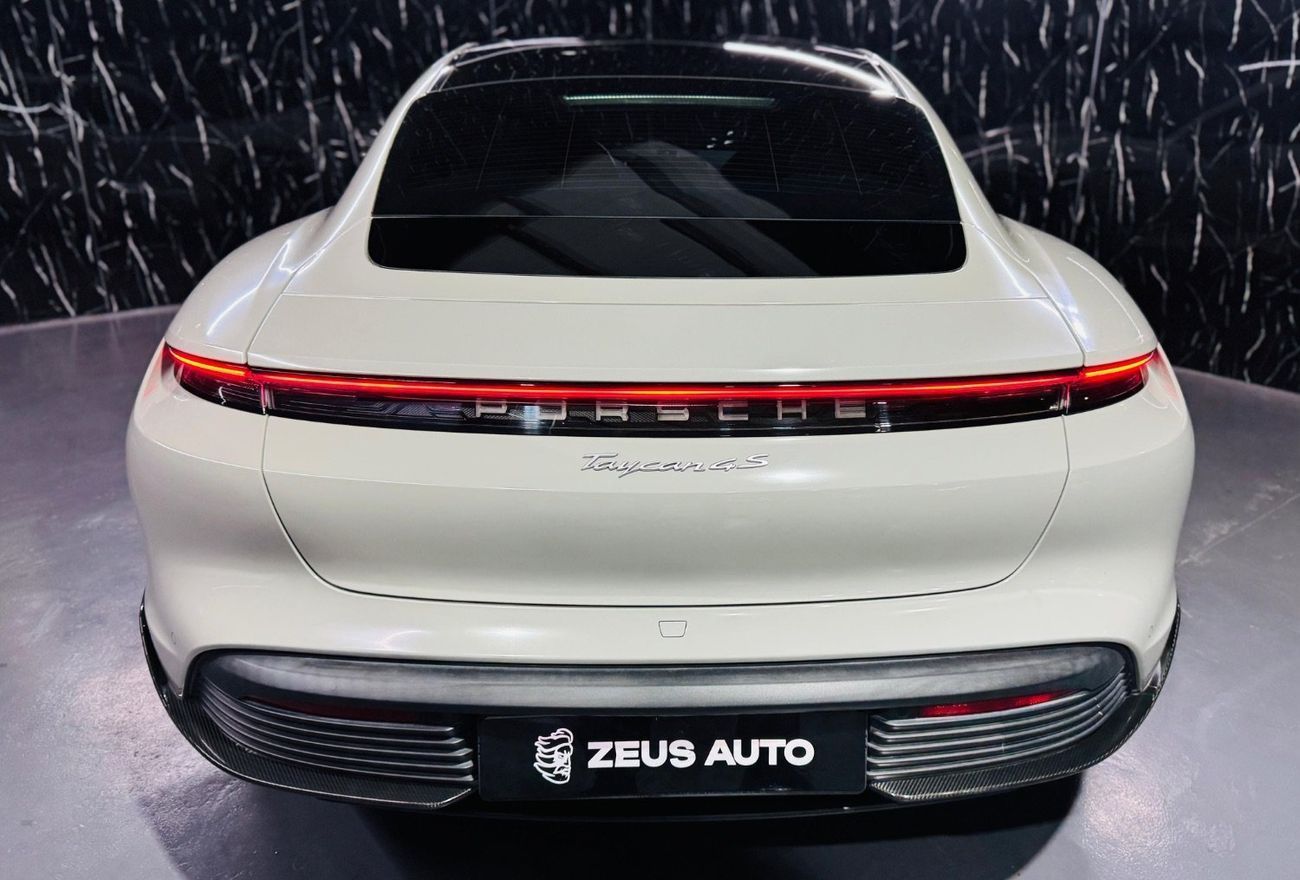 بورش تايكان 4S