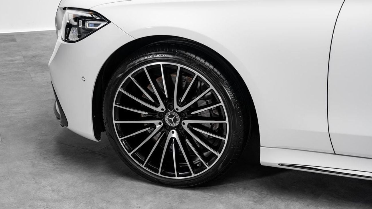 Mercedes-Benz S 500 4MATIC - 2025 - GCC Specs - Under Warranty and Service Contract