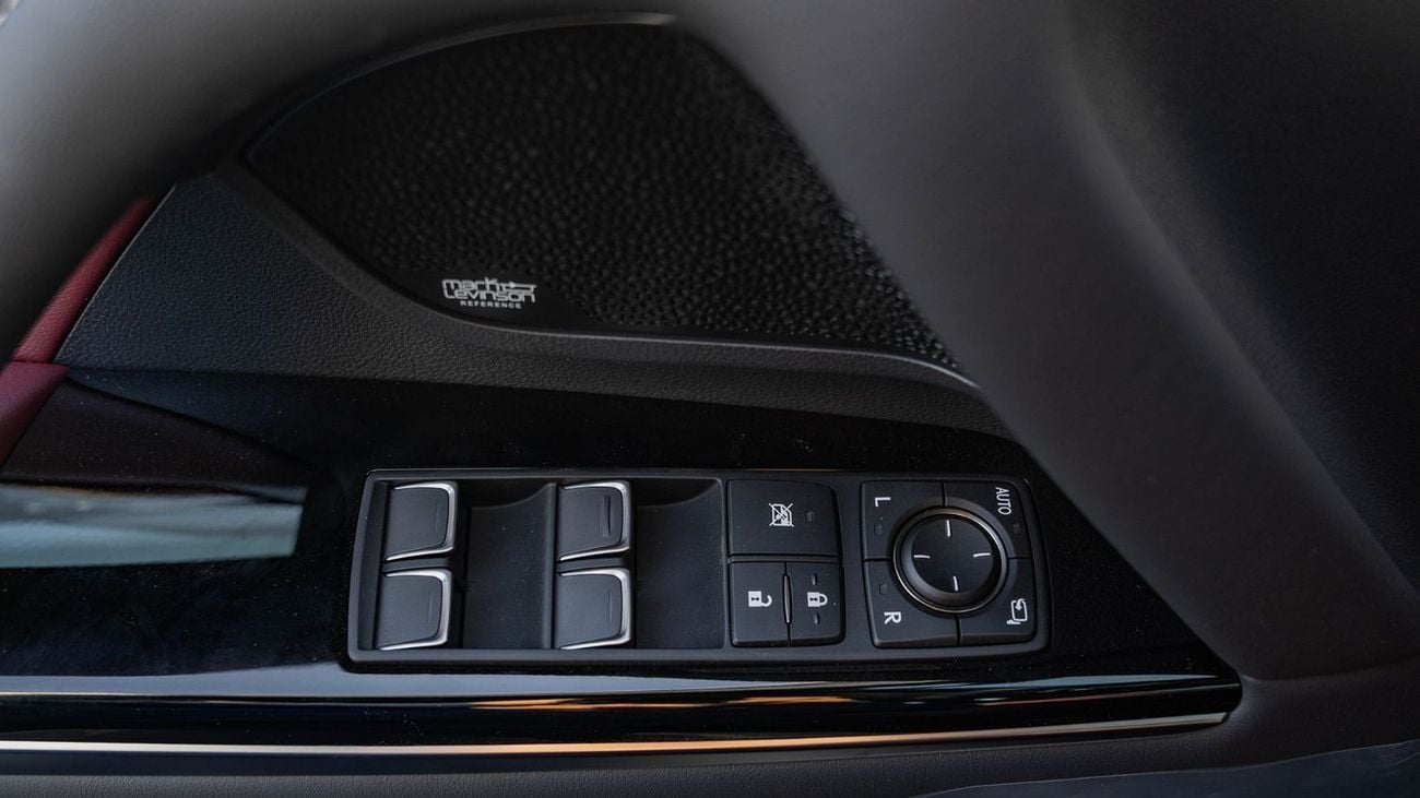 Lexus LX 600 2026 Lexus LX600 Signature 3.5L AT Petrol (White)