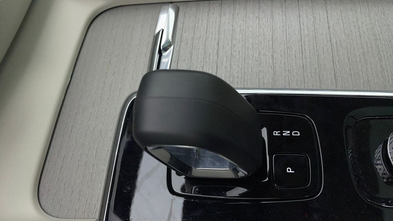 Volvo XC60 B5 ULTIMATE DARK AWD 2 | Zero Down Payment | Home Test Drive