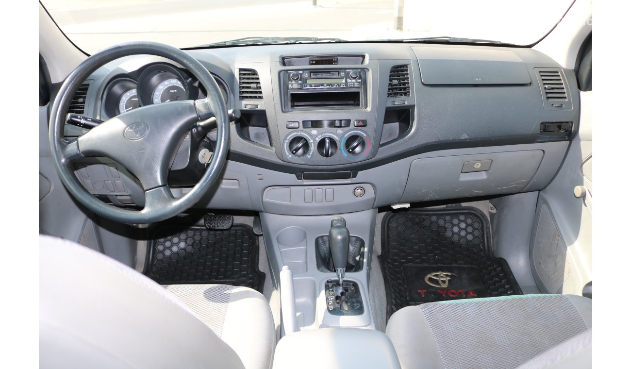 Toyota Hilux DUAL CABIN 4X4 AUTOMATIC PICKUP WITH GCC SPEC