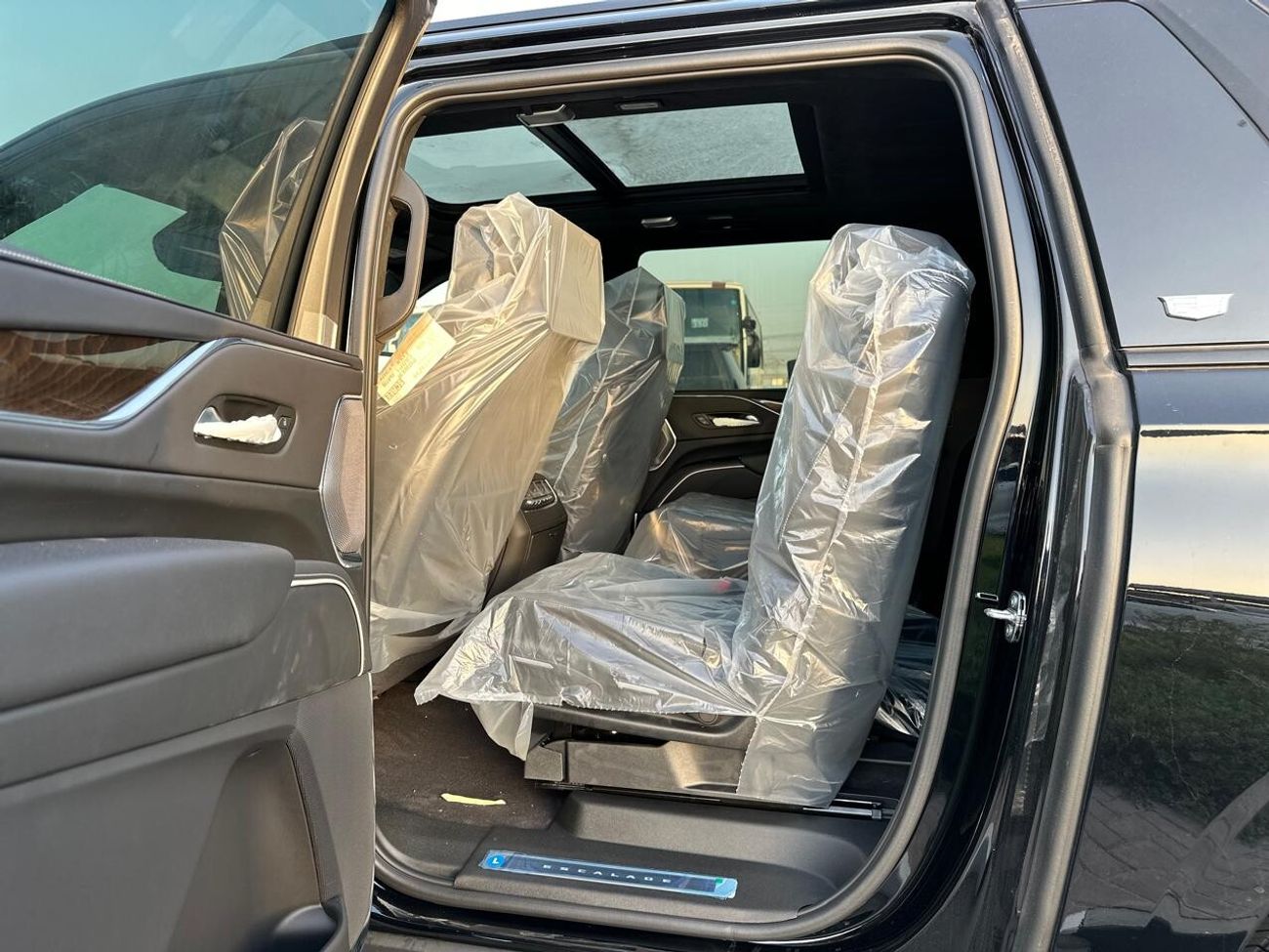 Cadillac Escalade ESV Sport Platinum VIP Seat, 4WD 6.2L, 2023, 0Km, (PRE-ORDER)