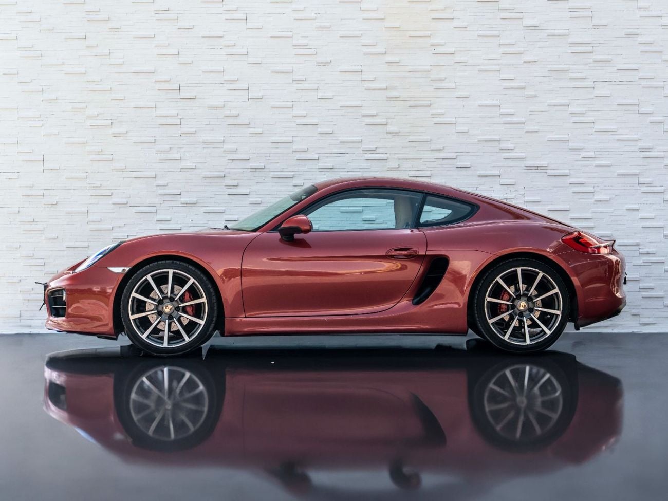 Porsche Cayman S 3.4L (320 HP)