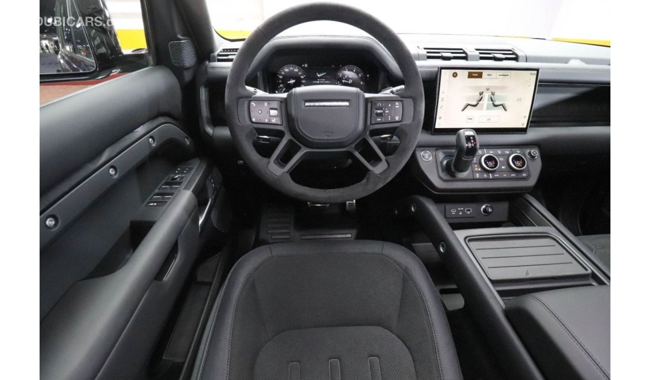 لاند روفر ديفيندر Land Rover Defender V8 2023 GCC under Agency Warranty with Flexible Down-Payment
