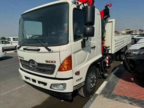 Hino 500 HINO 500 SERIES 1221 with cargo box and winch 5.8 Tons Diesel manual Zero KM