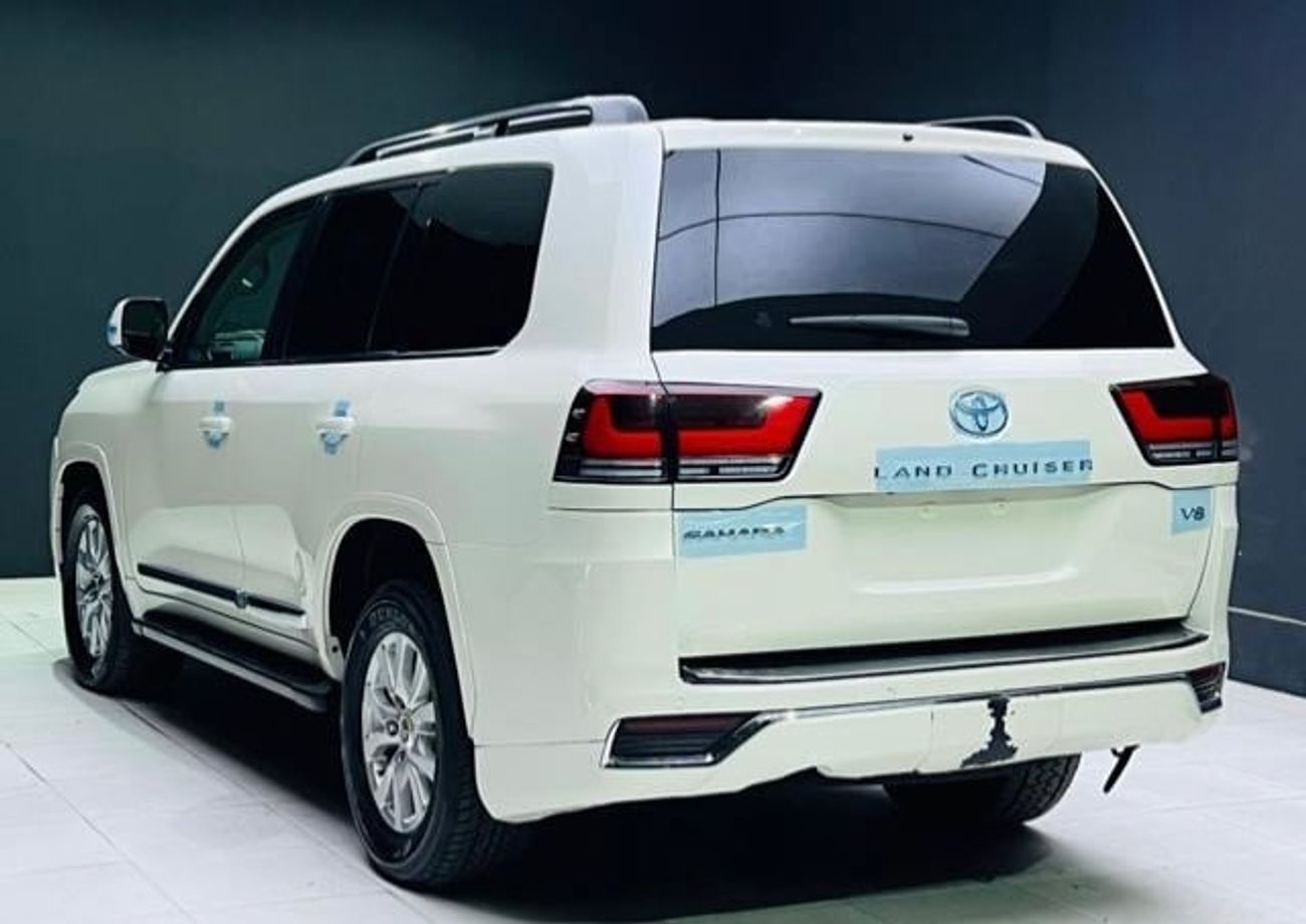 تويوتا لاند كروزر Sahara 2016 Model RHD Diesel Engine Full Option Facelift to LC300 2024 Very Clean And Perfect