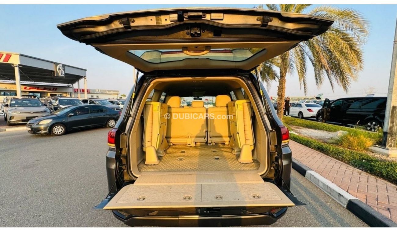 Toyota Land Cruiser 2014 | LHD | MODIFIED TO LC300 2023 MODEL | BEIGE LEATHER INTERIOR | 360 VIEW CAMERA