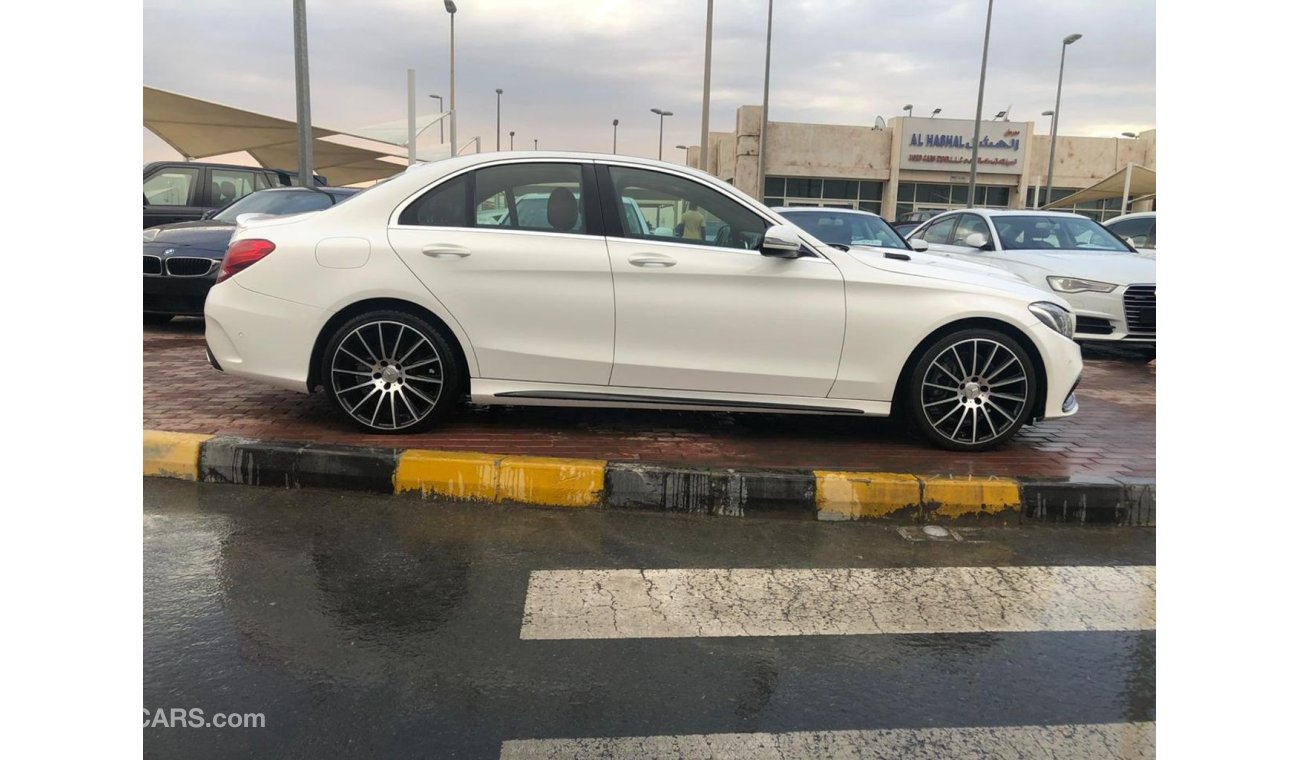 مرسيدس بنز C 350 موديل 2018 وارد نظيف جدا فل مواصفات فتحه سقف وكراسي جلد ومثبت سرعه وتحكم كهربي كامل ونظام صوت ممتاز